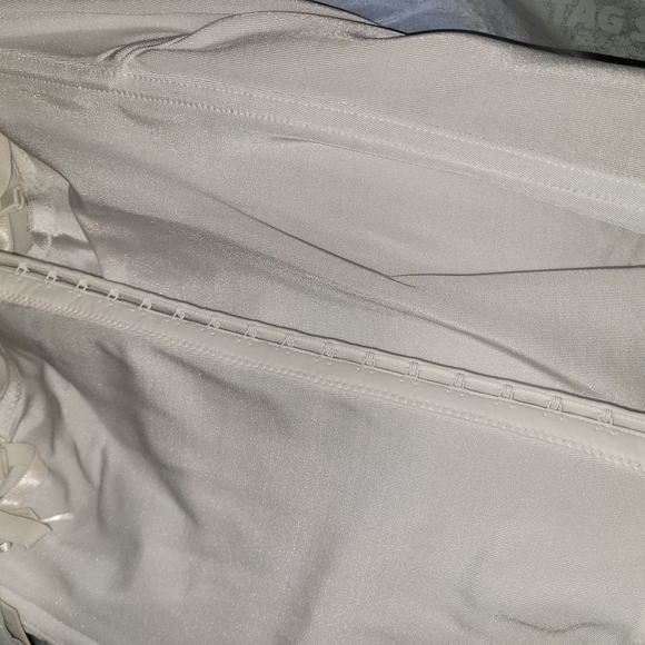 White Intimates Set - Picture 3 of 6